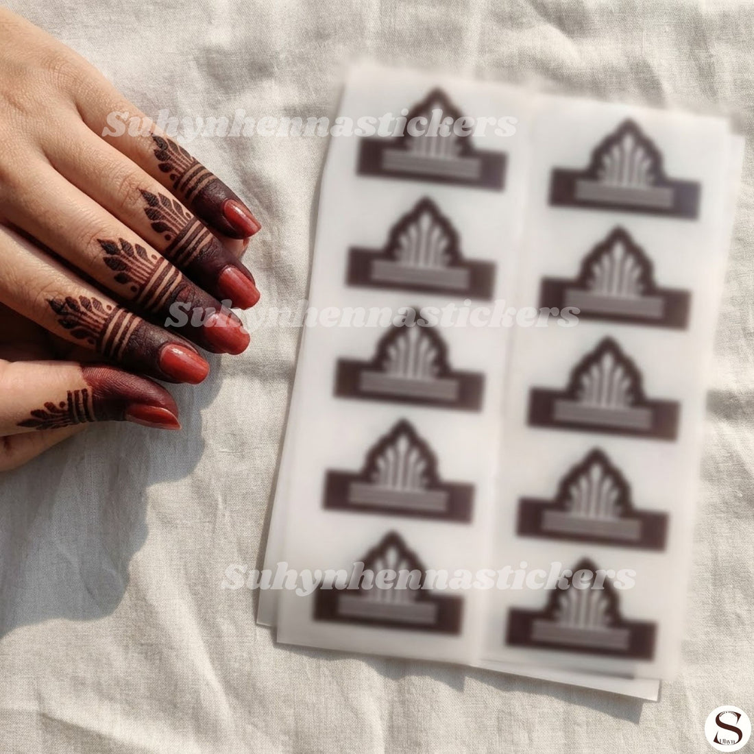 Leaf crown Finger Mehendi Stencil with repeated fingertip motif, neat band styling and minimal decorative pattern by Suhyn
